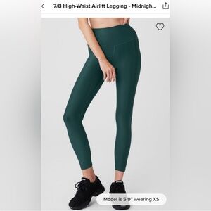 High-Waist Airlift Legging in Dark Green